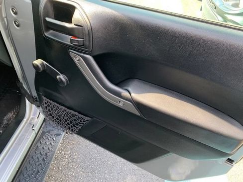 Used 2018 Jeep Wrangler Sport AWD/4WD image 15