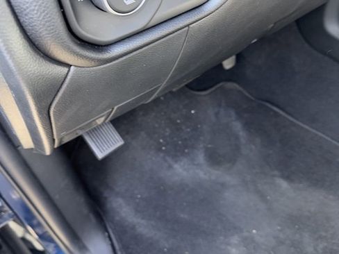 Used 2024 RAM 2500 Big Horn w/ Heated Seats & Wheel Group image 11