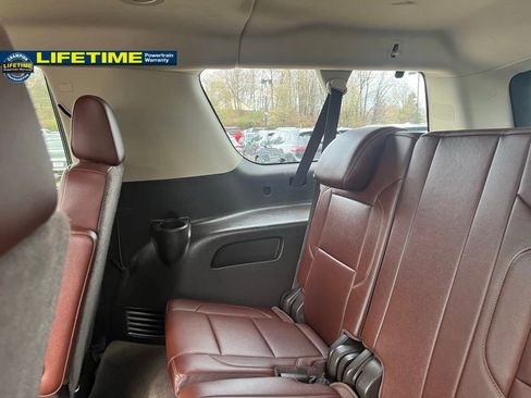 Used 2018 Chevrolet Suburban Premier image 31