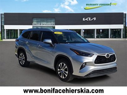 Used 2023 Toyota Highlander L