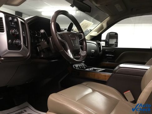 Used 2015 GMC Sierra 2500 SLT w/ Suspension Package, Off-Road image 29