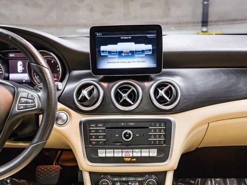 Certified 2018 Mercedes-Benz CLA 250 image 16