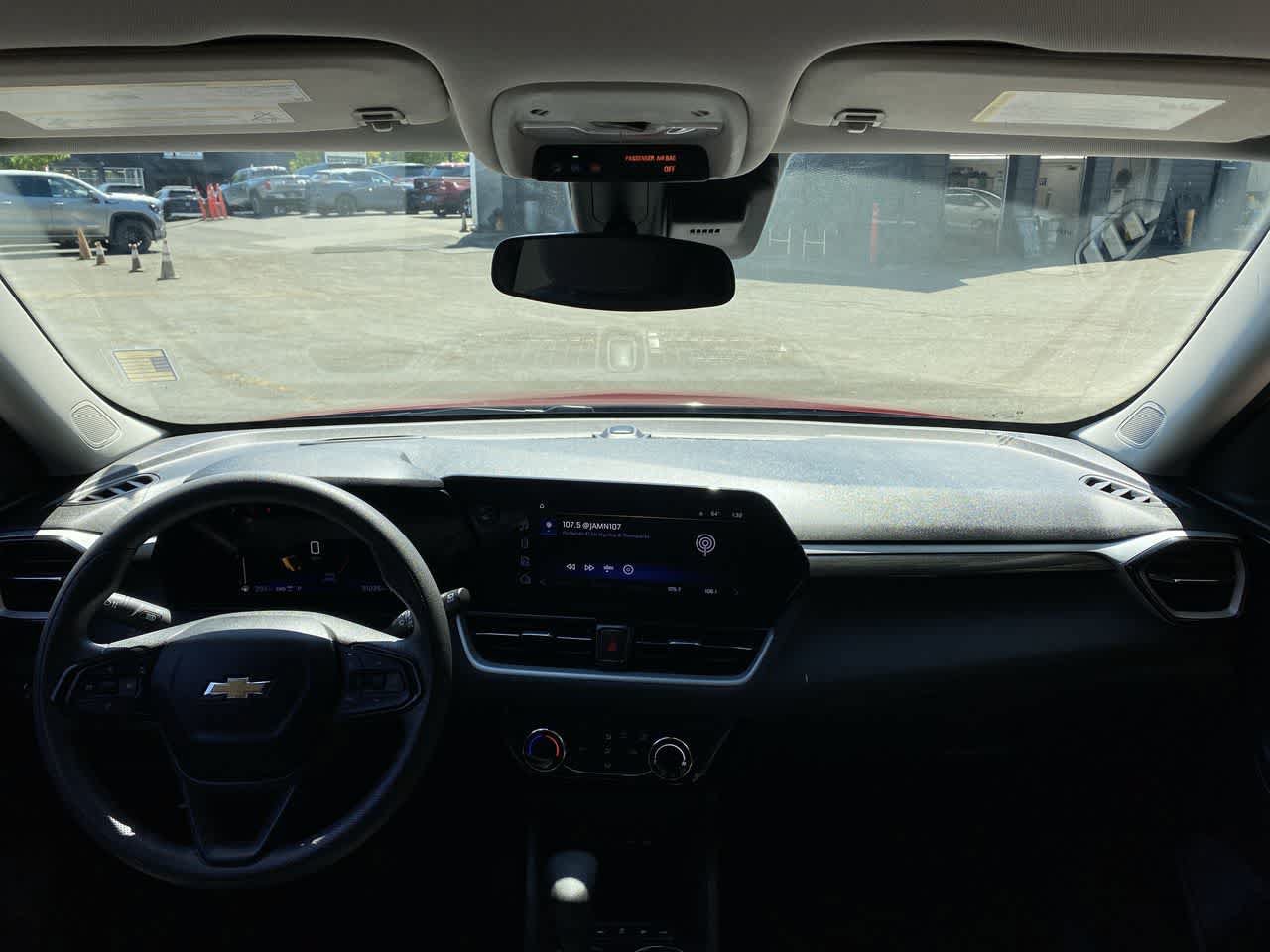 Used 2025 Chevrolet TrailBlazer LT AWD/4WD image 13