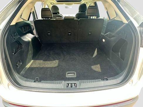 Used 2018 Ford Edge SEL w/ Equipment Group 201A image 29