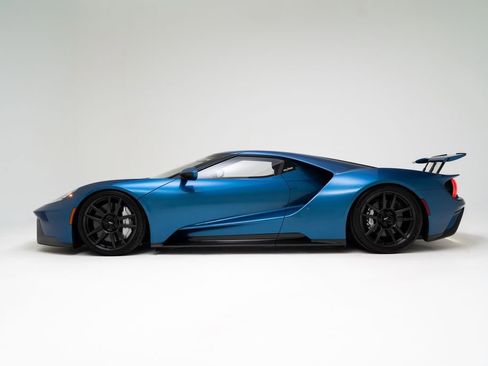 Used 2019 Ford GT RWD image 6
