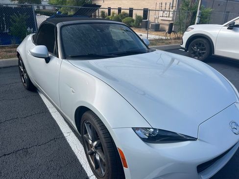 Used 2016 MAZDA MX-5 Miata Grand Touring RWD image 3