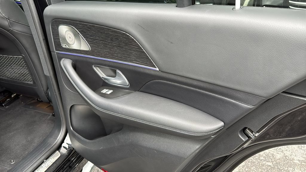 Used 2023 Mercedes-Benz GLE 450 4MATIC w/ AMG Line Exterior image 17