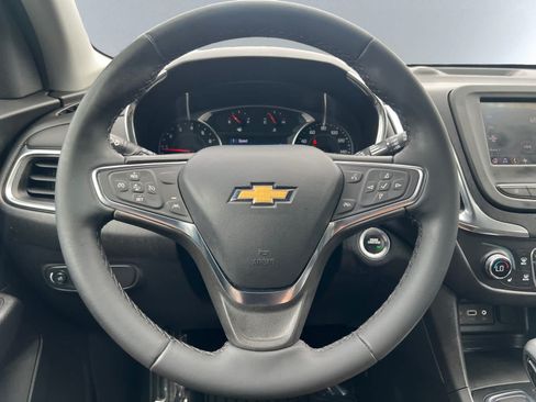 Used 2024 Chevrolet Equinox LT AWD/4WD image 17