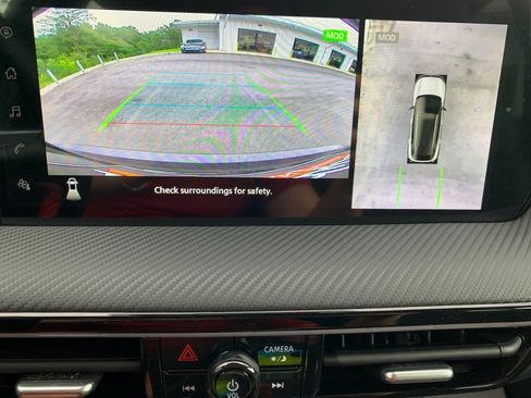 New 2025 Nissan Kicks SR image 13