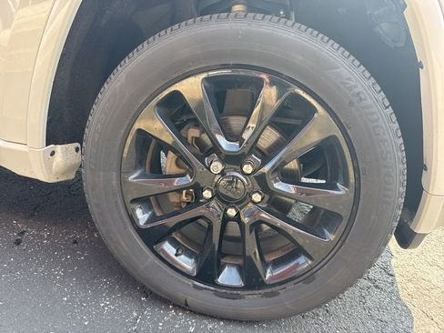 Used 2020 Jeep Grand Cherokee Altitude image 20