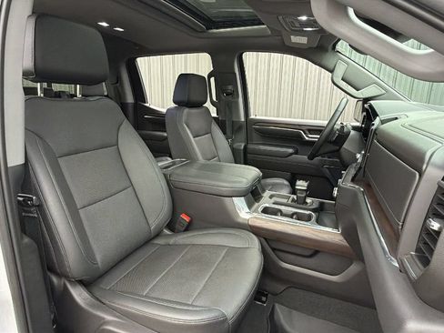Used 2024 GMC Sierra 1500 SLT w/ SLT Premium Plus Package AWD/4WD image 35