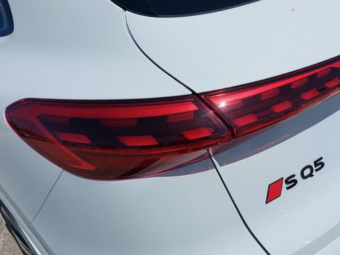 New 2026 Audi SQ5 Premium Plus AWD/4WD image 38
