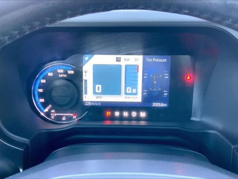 Used 2023 Ford Bronco Badlands image 26