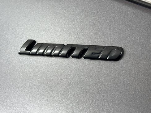 Used 2023 Toyota Tundra Limited AWD/4WD image 15