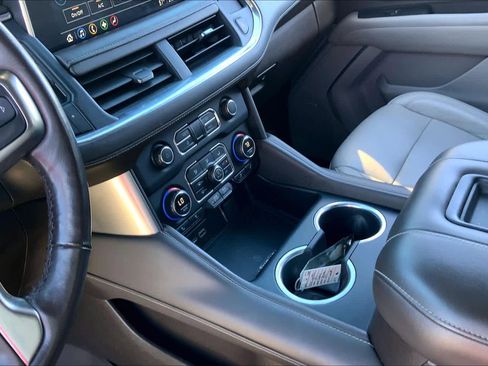 Used 2021 Chevrolet Tahoe Z71 w/ Z71 Signature Package image 15