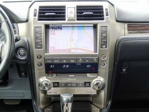 Used 2015 Lexus GX 460 w/ Navigation Package image 16