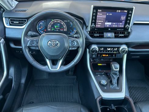 Used 2022 Toyota RAV4 Limited AWD/4WD image 15