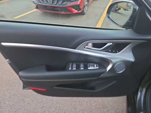 New 2026 Genesis G70 2.5T Prestige image 5