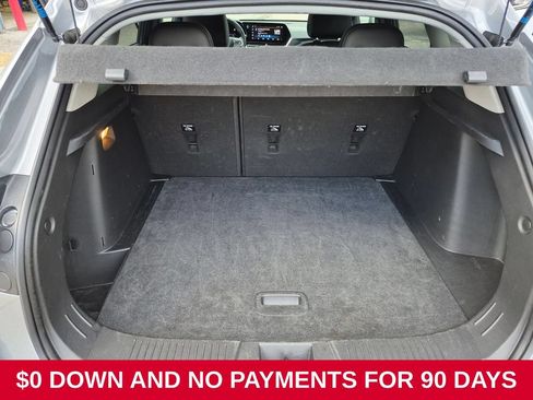 Used 2025 Chevrolet Trax LT w/ LT Convenience Package FWD image 28