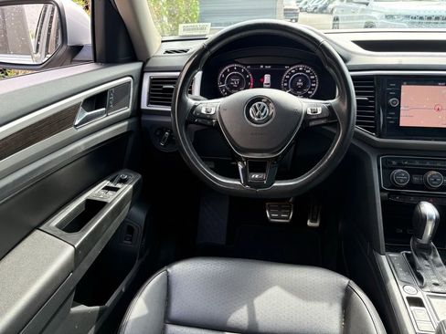 Used 2019 Volkswagen Atlas SEL R-Line image 6