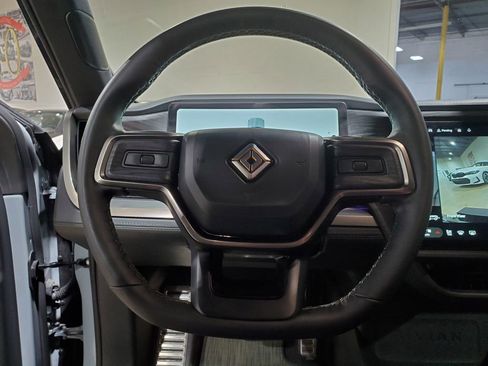 Used 2024 Rivian R1S Adventure AWD/4WD image 31