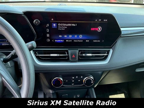Used 2024 Chevrolet TrailBlazer LS w/ LS Convenience Package FWD image 5