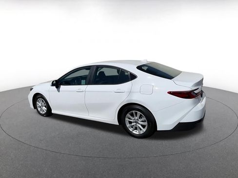 Used 2025 Toyota Camry LE image 10