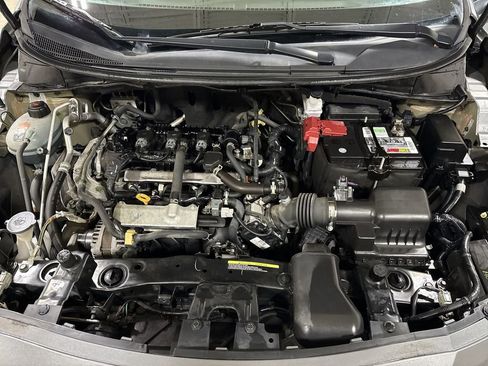 Used 2021 Nissan Versa SV image 24