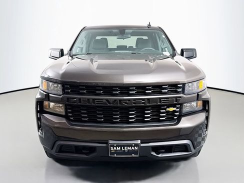 Used 2021 Chevrolet Silverado 1500 Custom image 2
