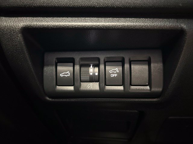 Used 2024 Subaru Outback Premium AWD/4WD image 17