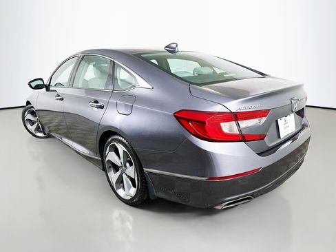 Used 2018 Honda Accord Touring image 5