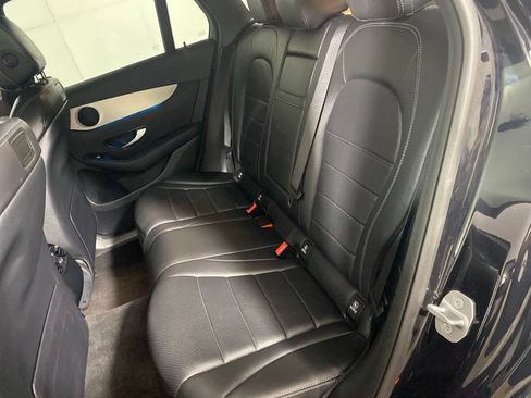 Used 2019 Mercedes-Benz GLC 300 4MATIC image 14