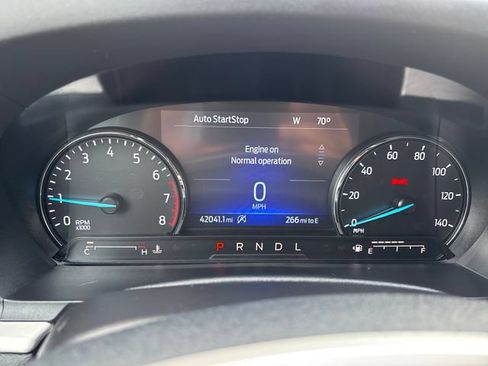 Used 2023 Ford Explorer XLT AWD/4WD image 13