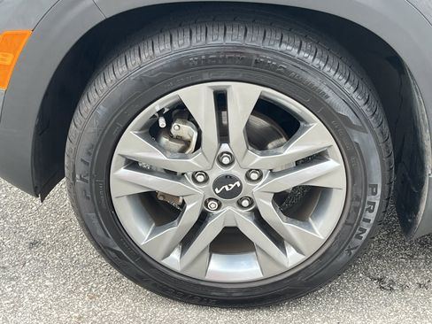 Certified 2022 Kia Seltos S image 30