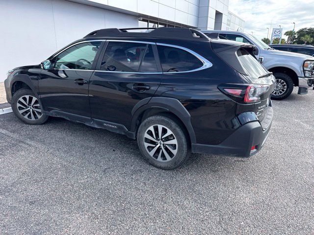 Used 2025 Subaru Outback Premium AWD/4WD image 7