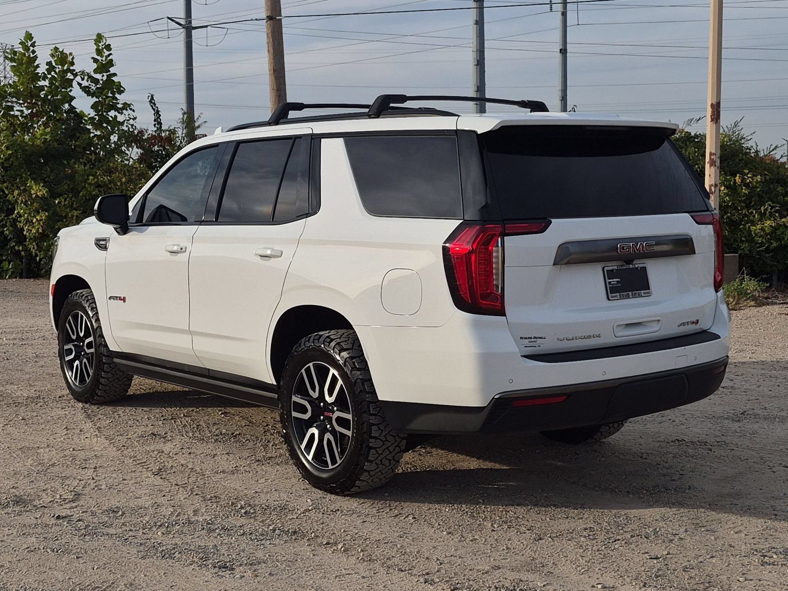 Used 2023 GMC Yukon AT4 w/ LPO, Floor Liner Package AWD/4WD image 3