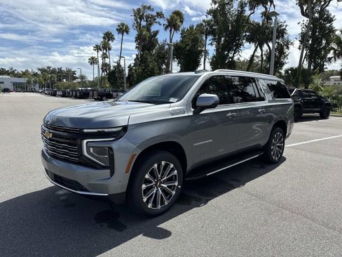 New 2026 Chevrolet Suburban High Country w/ Sun And Tow Package AWD/4WD image 7