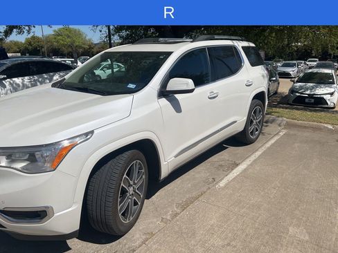 Used 2018 GMC Acadia Denali w/ Technology Package image 2