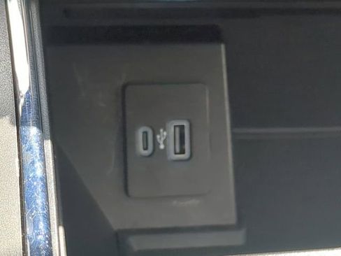 Used 2021 Ford F150 Lariat image 22