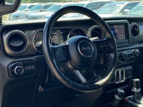 Used 2021 Jeep Wrangler Willys image 7