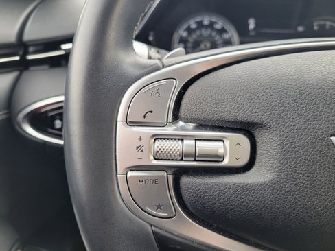 Used 2022 Genesis GV70 2.5T w/ Advanced Package image 16