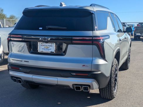 Certified 2024 Chevrolet Traverse Z71 image 3