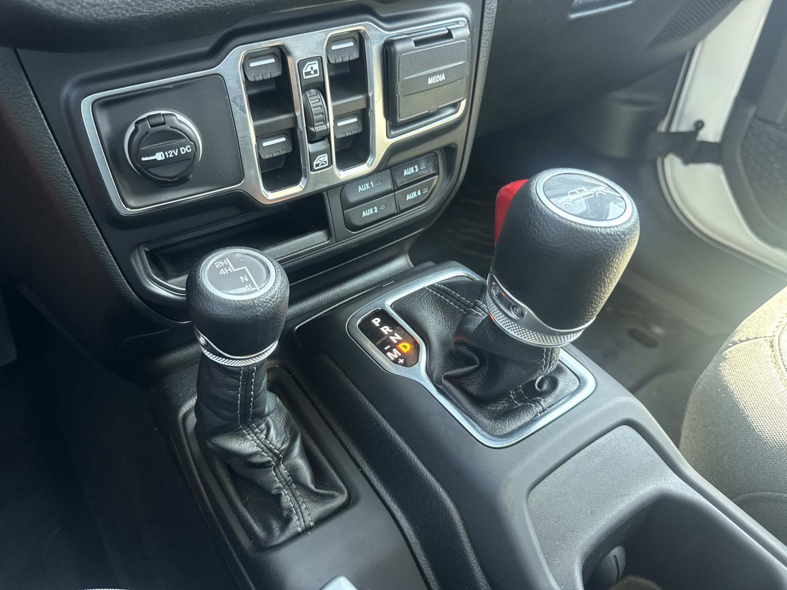 Used 2026 Jeep Gladiator Sport AWD/4WD image 26