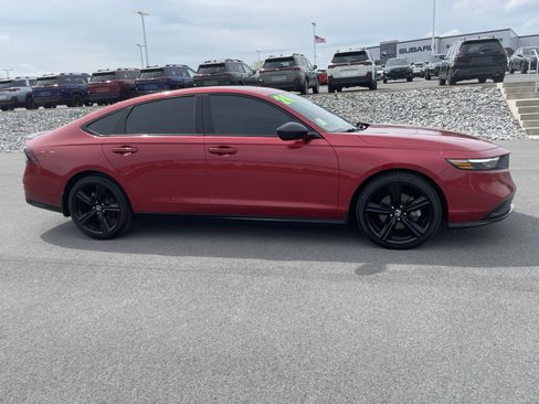Used 2024 Honda Accord Sport image 2