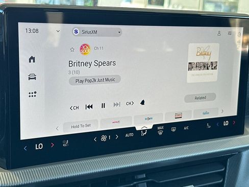 New 2026 Ford Explorer ST-Line w/ ST-Line Street Pack image 18