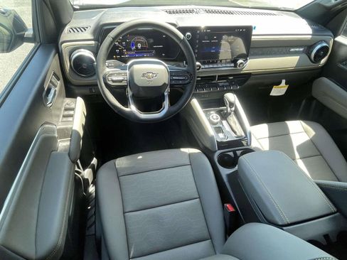 New 2026 Chevrolet Colorado ZR2 AWD/4WD image 9