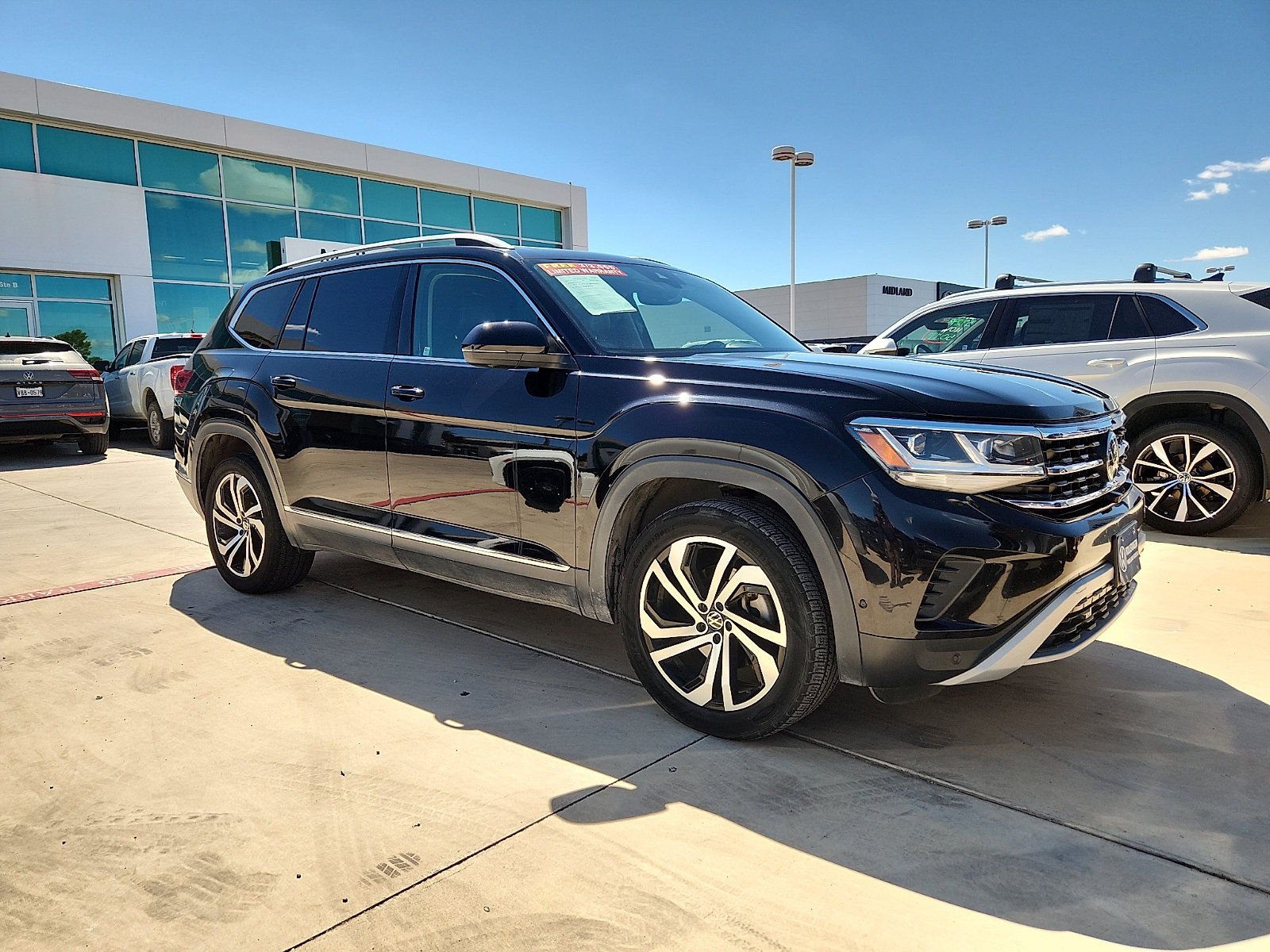 Used 2021 Volkswagen Atlas SEL Premium w/ MDO Package (Bench Seat) AWD/4WD image 6