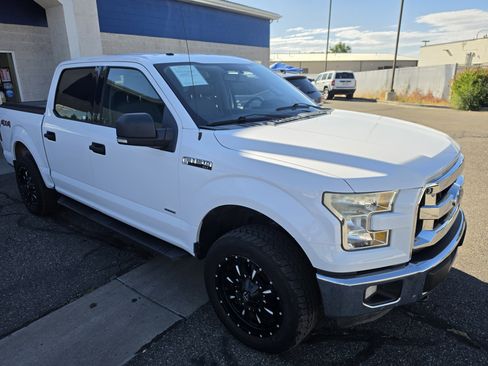 Used 2015 Ford F150 XLT w/ Equipment Group 301A Mid AWD/4WD image 9