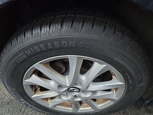 Used 2015 MAZDA MAZDA3 i Touring image 9