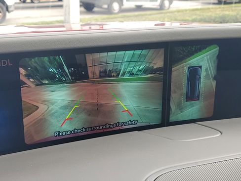 Used 2025 Lincoln Nautilus Premier image 31